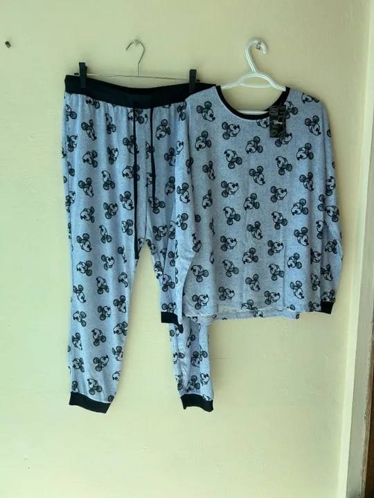 Pijama Disney, importado, com calça e camisa de manga longa, tamanho G.