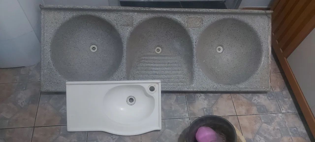 Pia para banheiro  e tanque