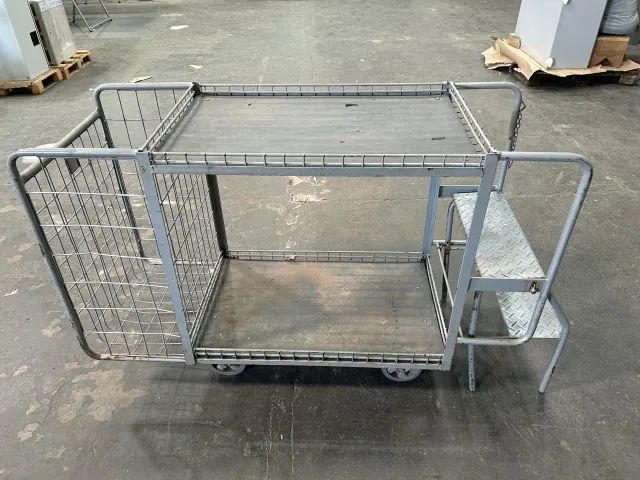 Carrinho de abastecimento com escada - Foto 2