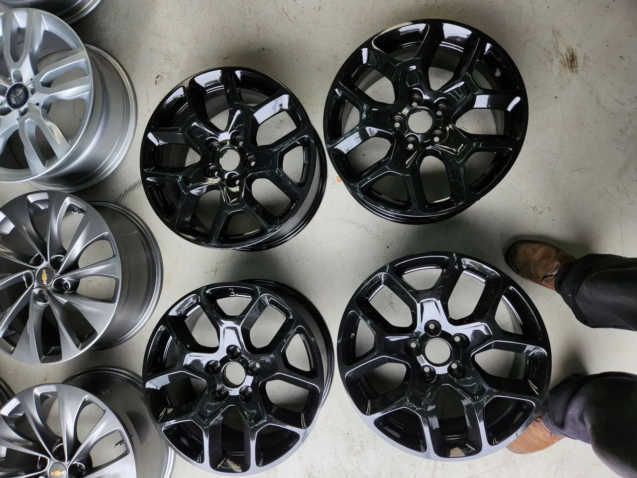 Jogo de rodas Renegade Compass aro 17 Furação 5x110 - Foto 2