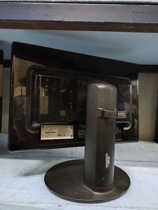 Lote de Monitor 10 Unidades 19" Pol. Com Base loja Eco Eletron - Foto 3