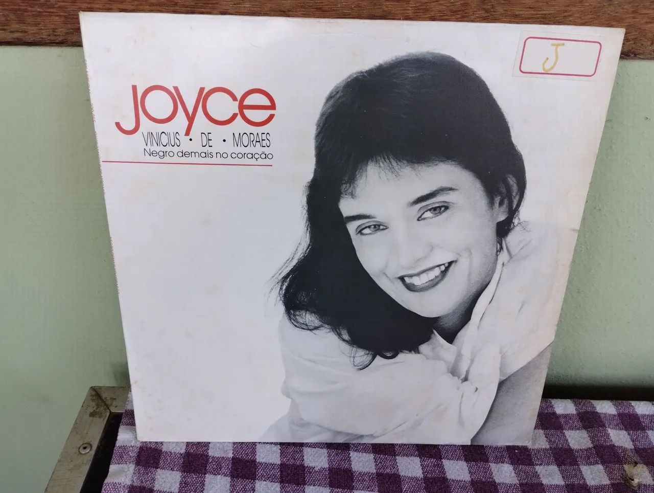Disco de Vinil Joyce - Vinicius de Moraes - Negro Demais no Coração - Foto 2