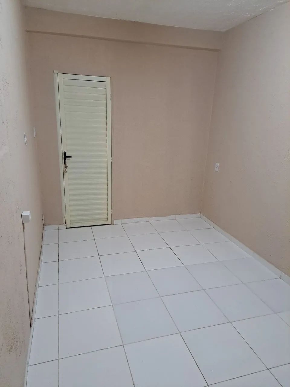 Casa térrea muito boa+ loja na  Pça República - Foto 3