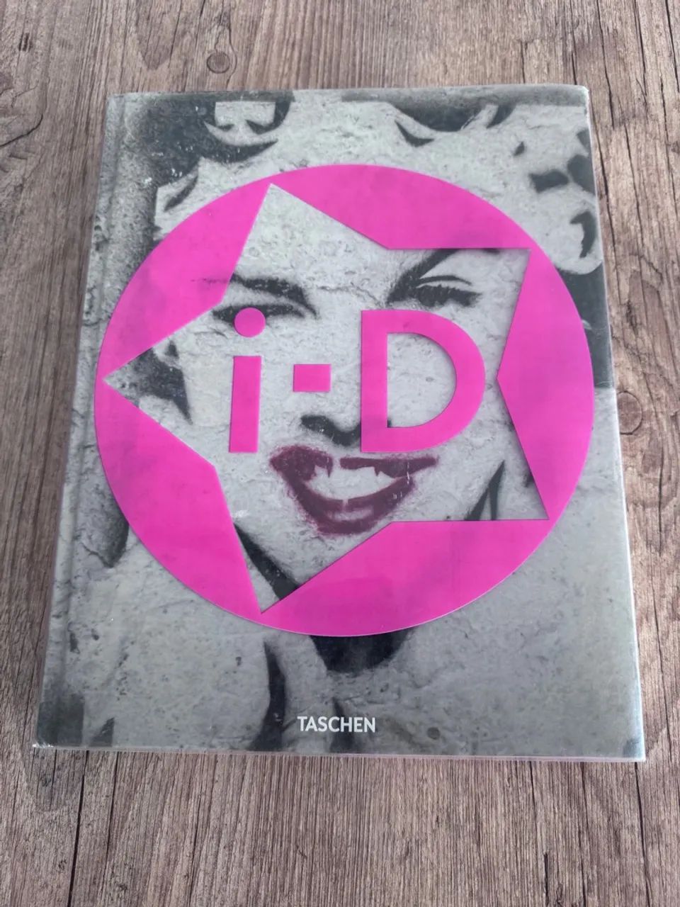 Livro i-D - Taschen