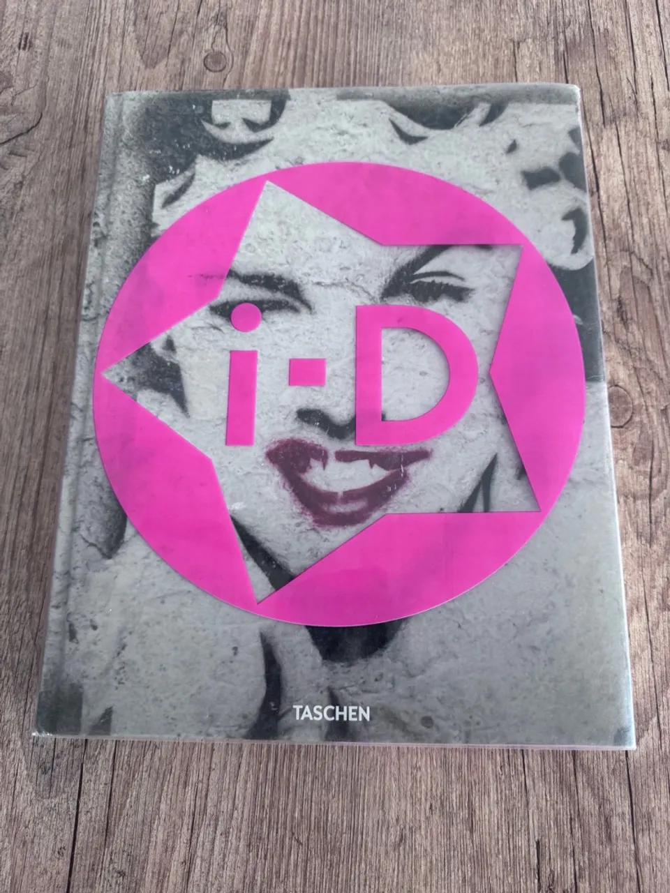 Livro i-D - Taschen