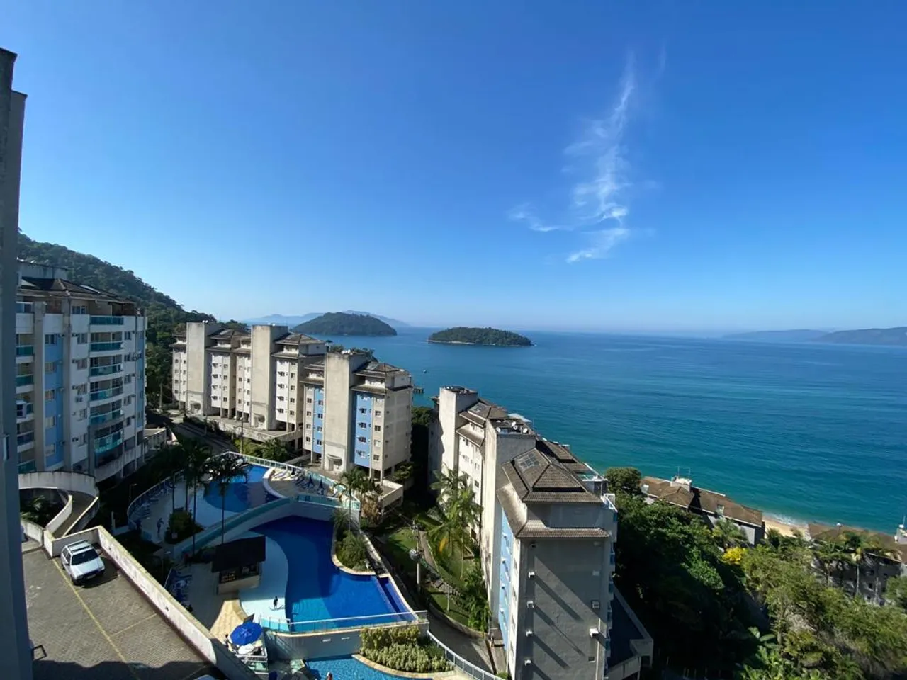 Linda cobertura na melhor região da costa verde com 03 dormitórios disponível para venda