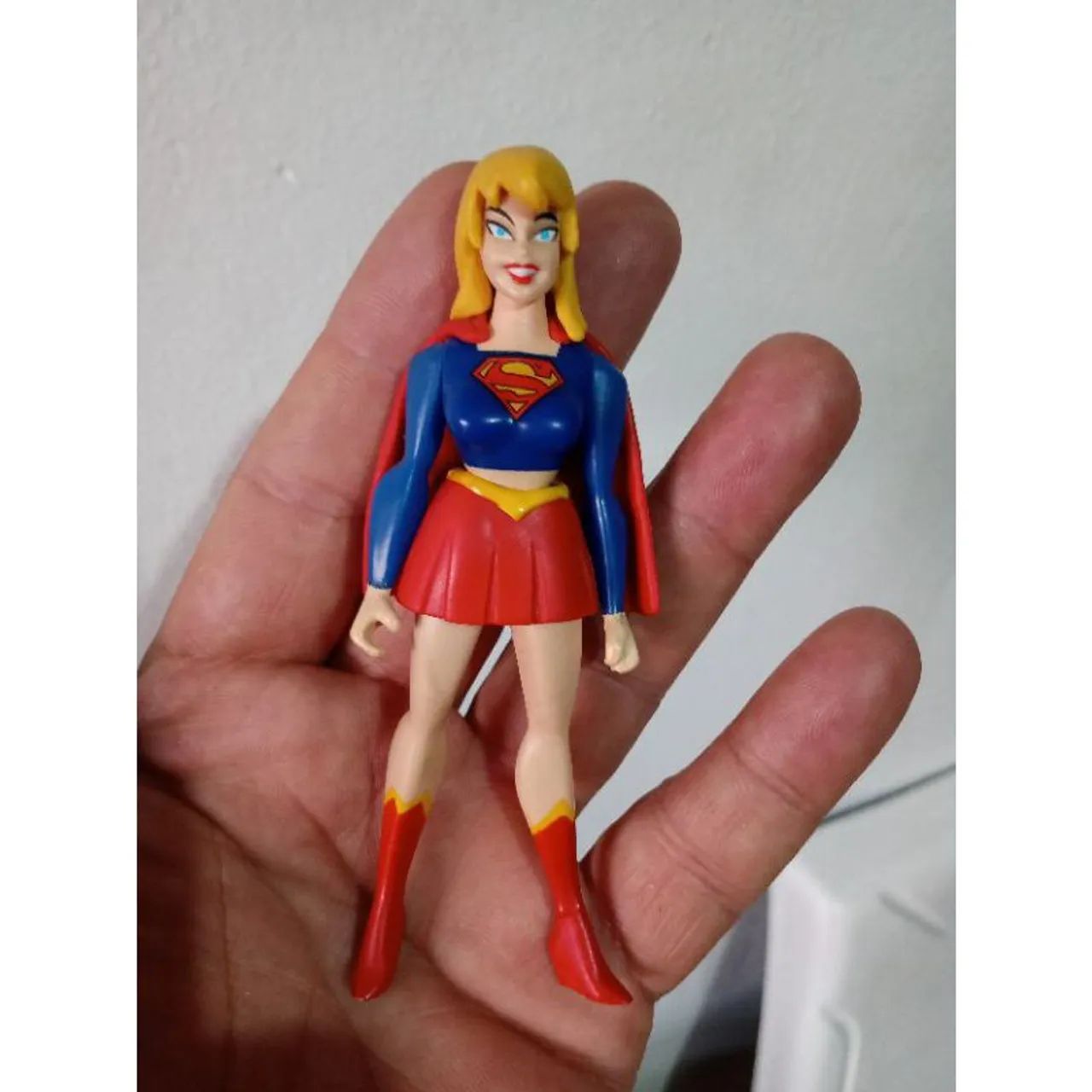 Boneco Supergirl DC Comics
