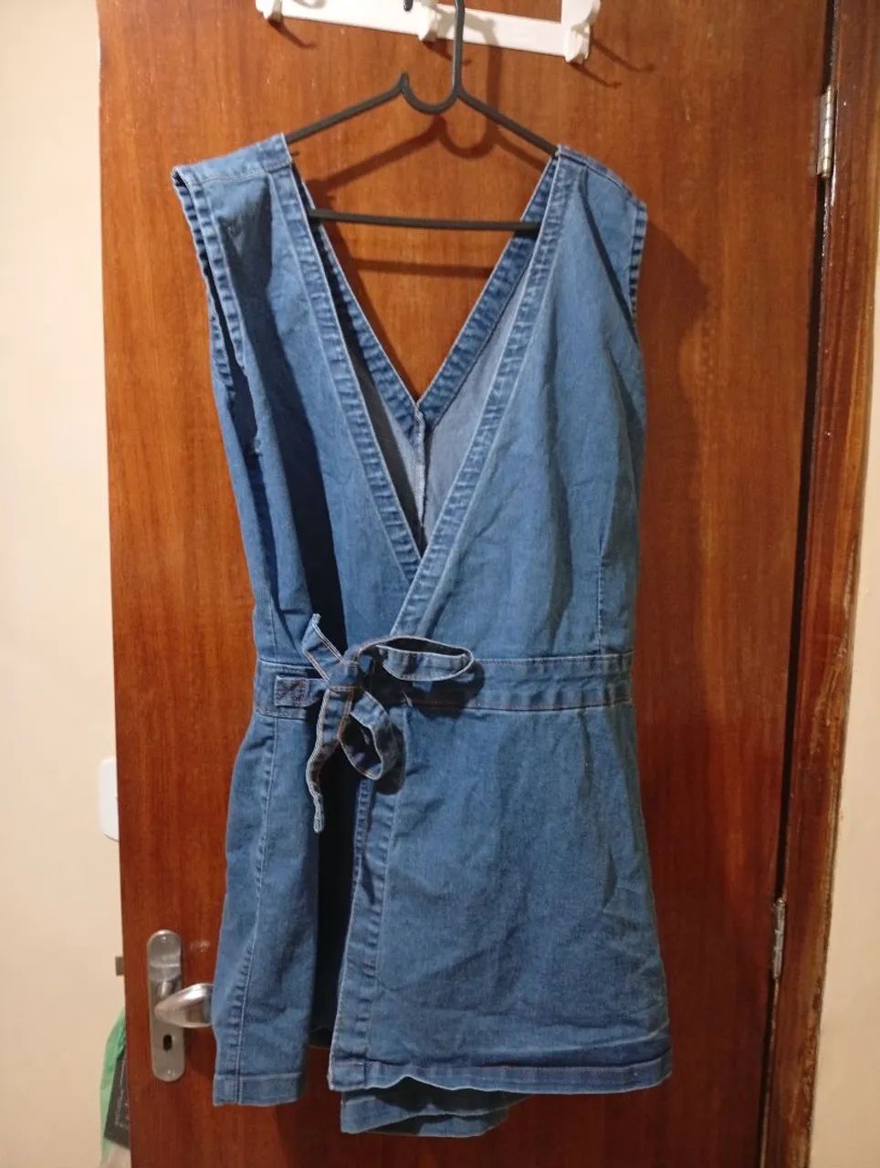 Macaquinho jeans plus size  tamanho 48