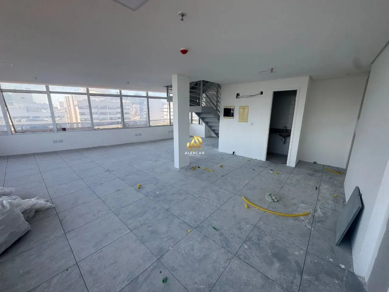 Sala duplex - disponível para locação na Praia da Costa, VV/ES