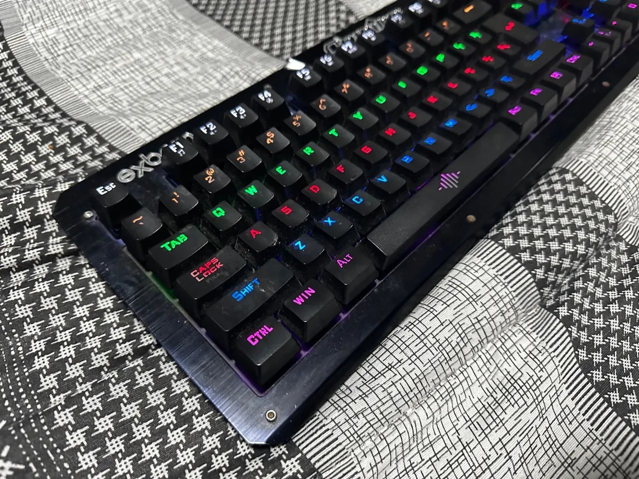 Teclado Gamer Exbom com Iluminação RGB - Foto 2