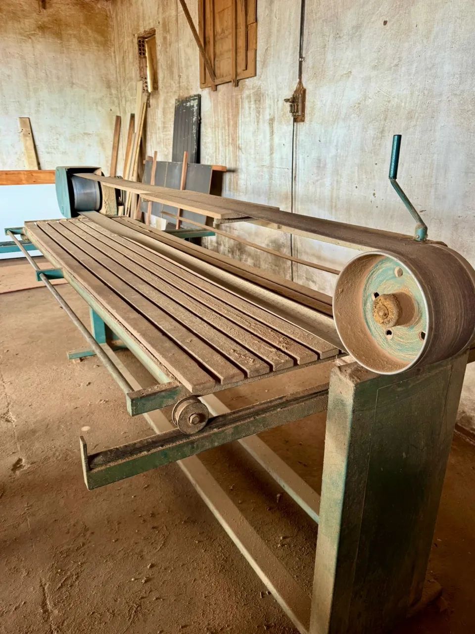 Lixadeira de cinta 64842099436291121