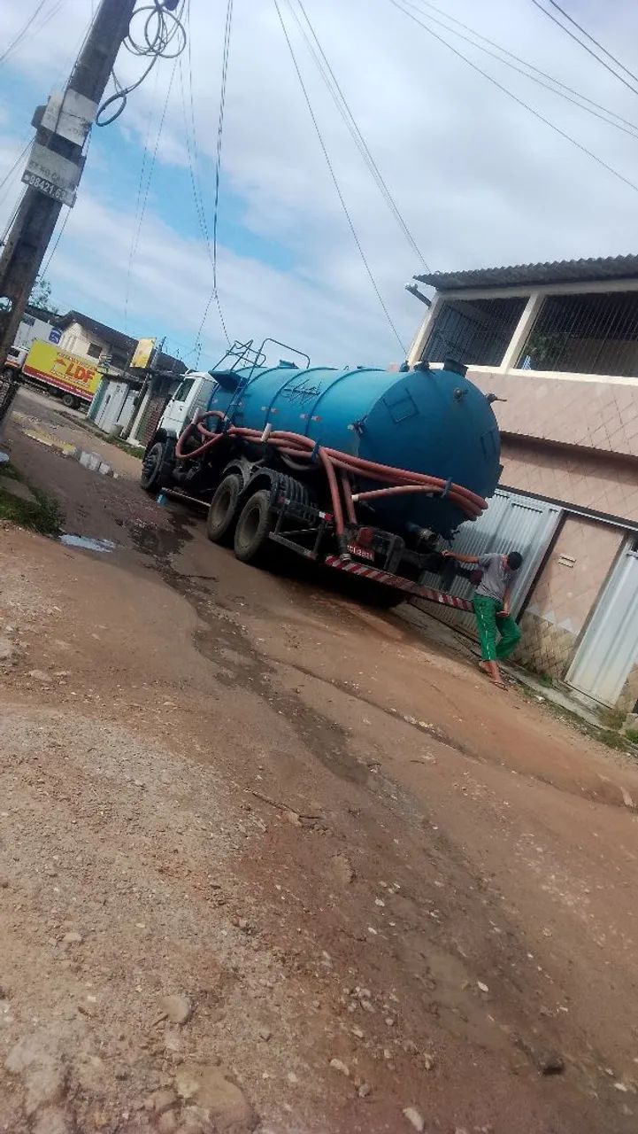 Desentupidora e limpa fossa 