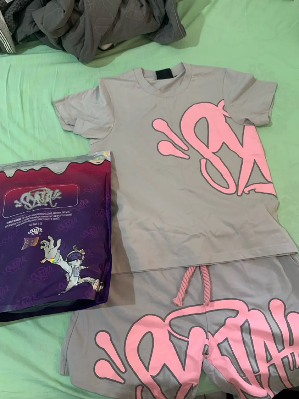 Conjunto Syna world Cinza e rosa