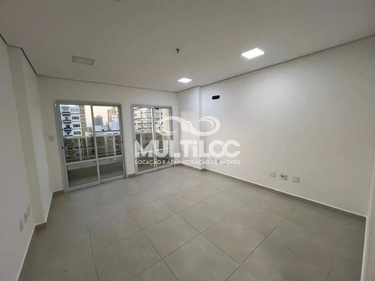 Sala Comercial para aluguel, no bairro Boqueirão em Praia Grande