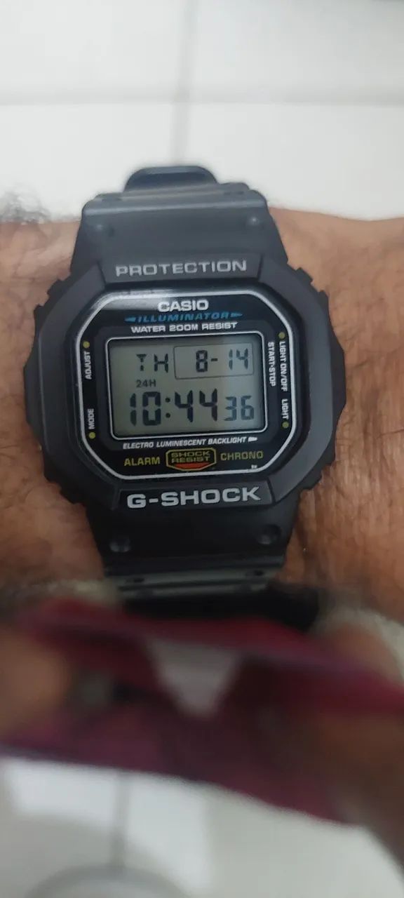  G-Shock semi novo na caixa com manual.