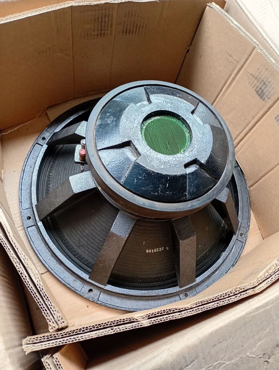 Auto-falante 18' 600w 4ohms  - Foto 3