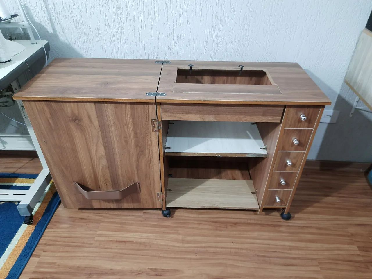 Gabinete para maquina de costura singer - Foto 4