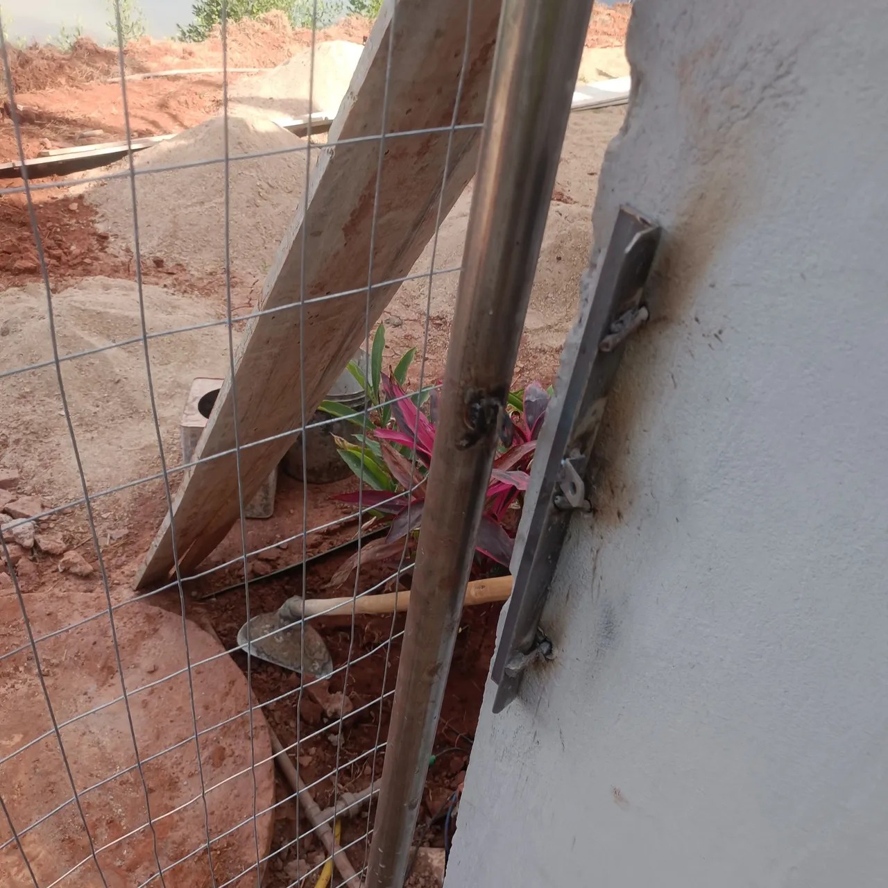 Vendo Grade 12m x 2m com portão