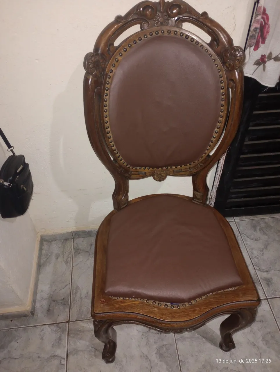 Cadeira de Jantar Estilo Clássico