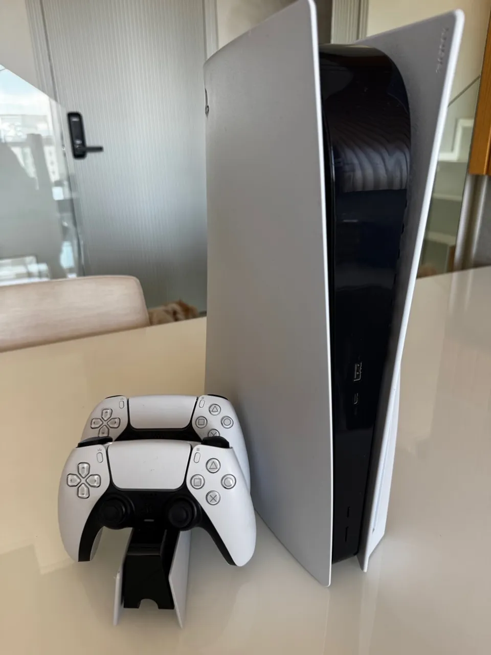 PlayStation 5 - 825GB SSD - Semi Novo