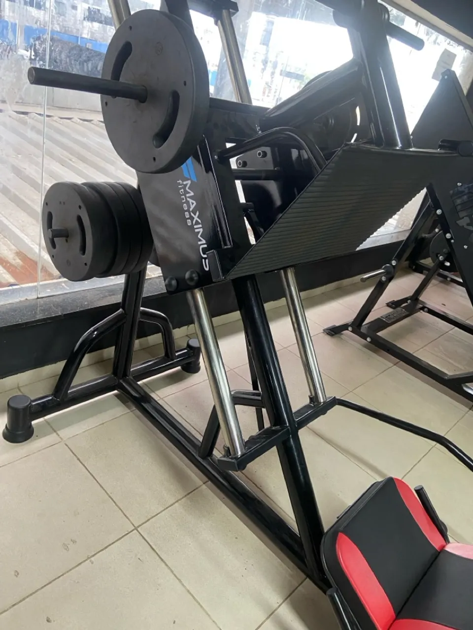 Leg Press Maximus Fitness - Aparelho de Musculação