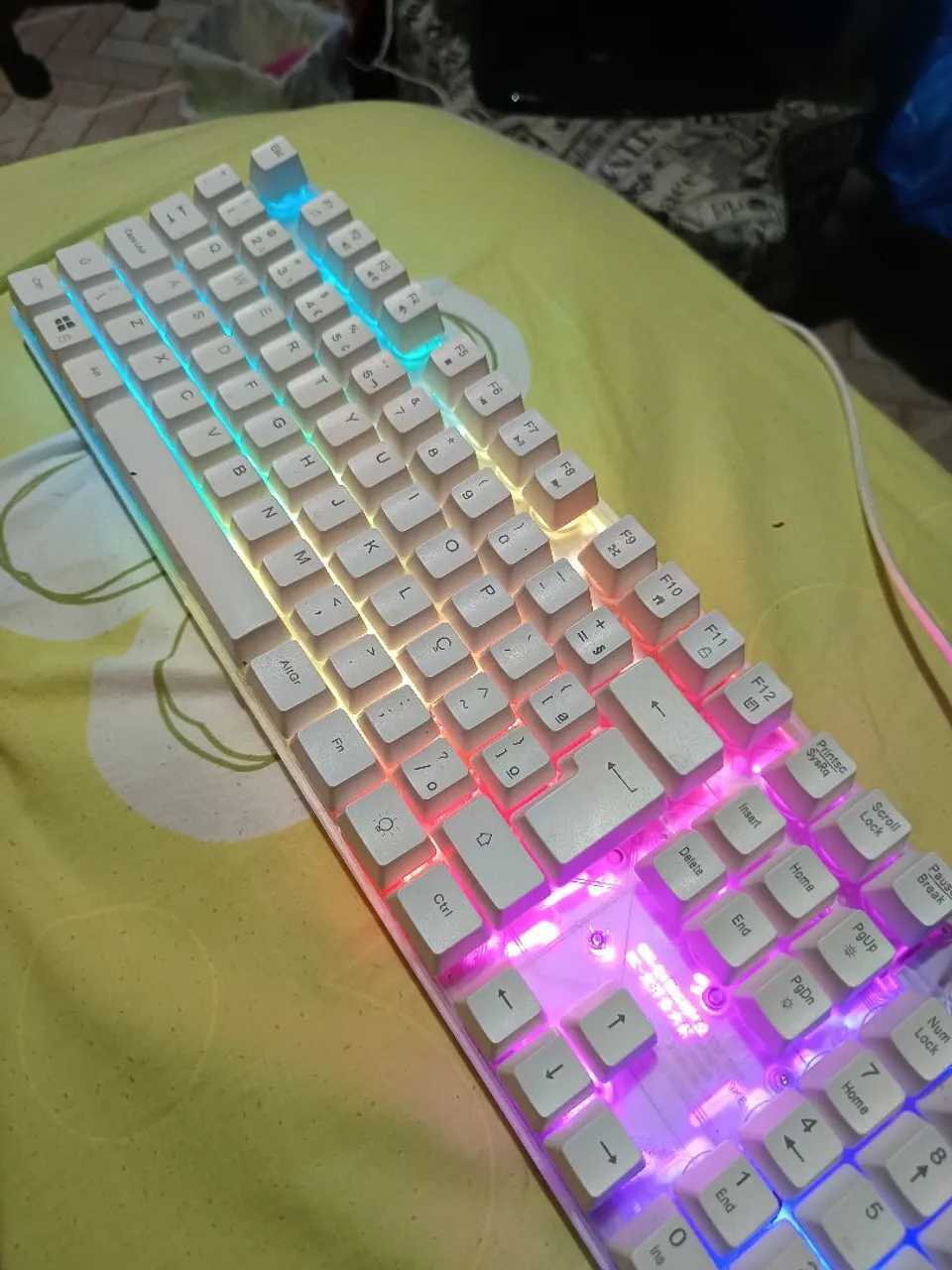 Teclado OEX Prismatic Branco