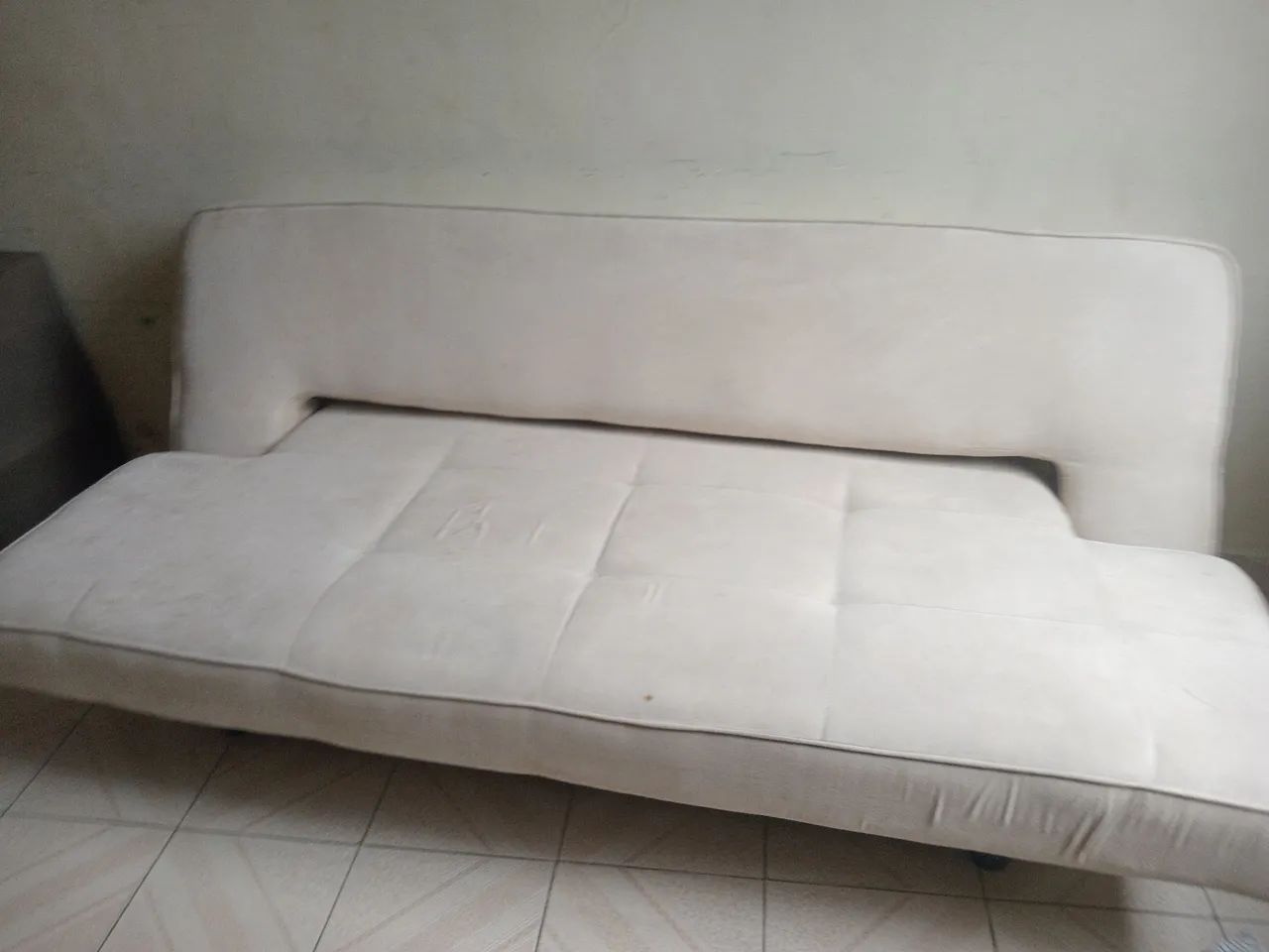 Sofa moderno em ótimo estado de conservação!417563135045816320
