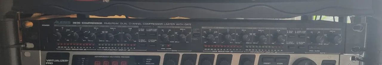 Compressor Alesis 3630 Dual Channel - Foto 6