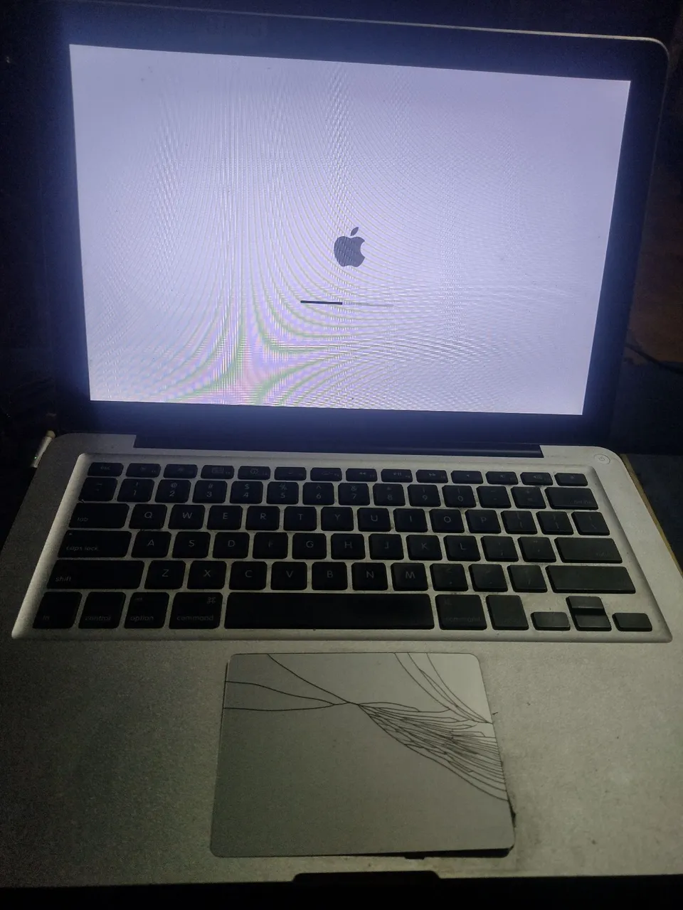 MacBook Pro - em perfeito estado com alguns detalhes