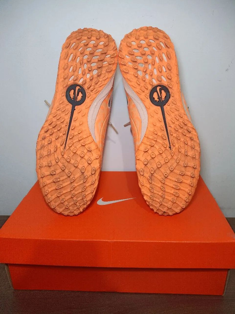 Chuteira Nike Tiempo 10 Academy Society - Foto 4