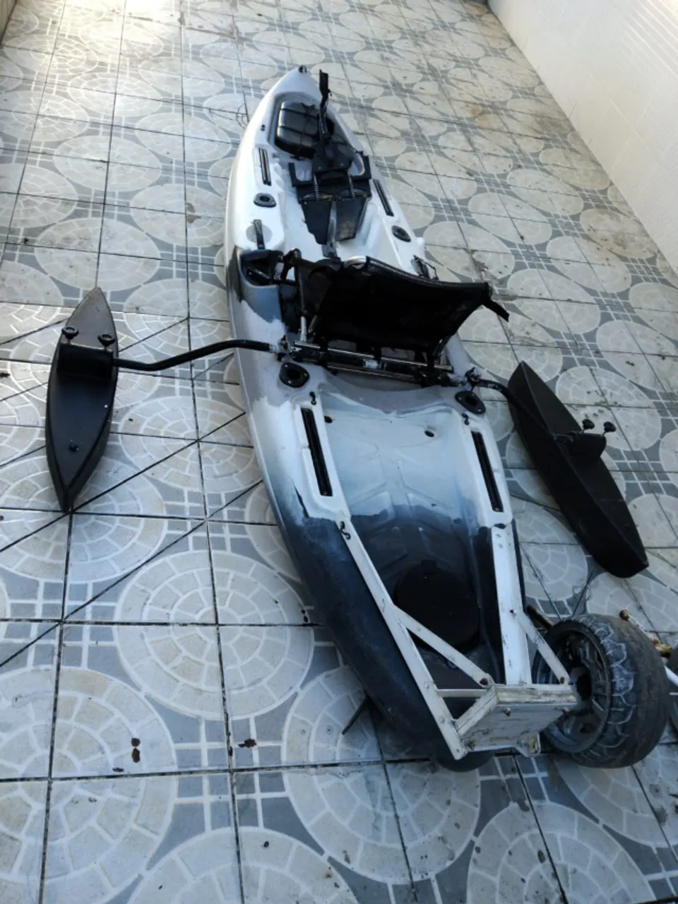 Caiaque Falcon com Pedal e Estabilizador
