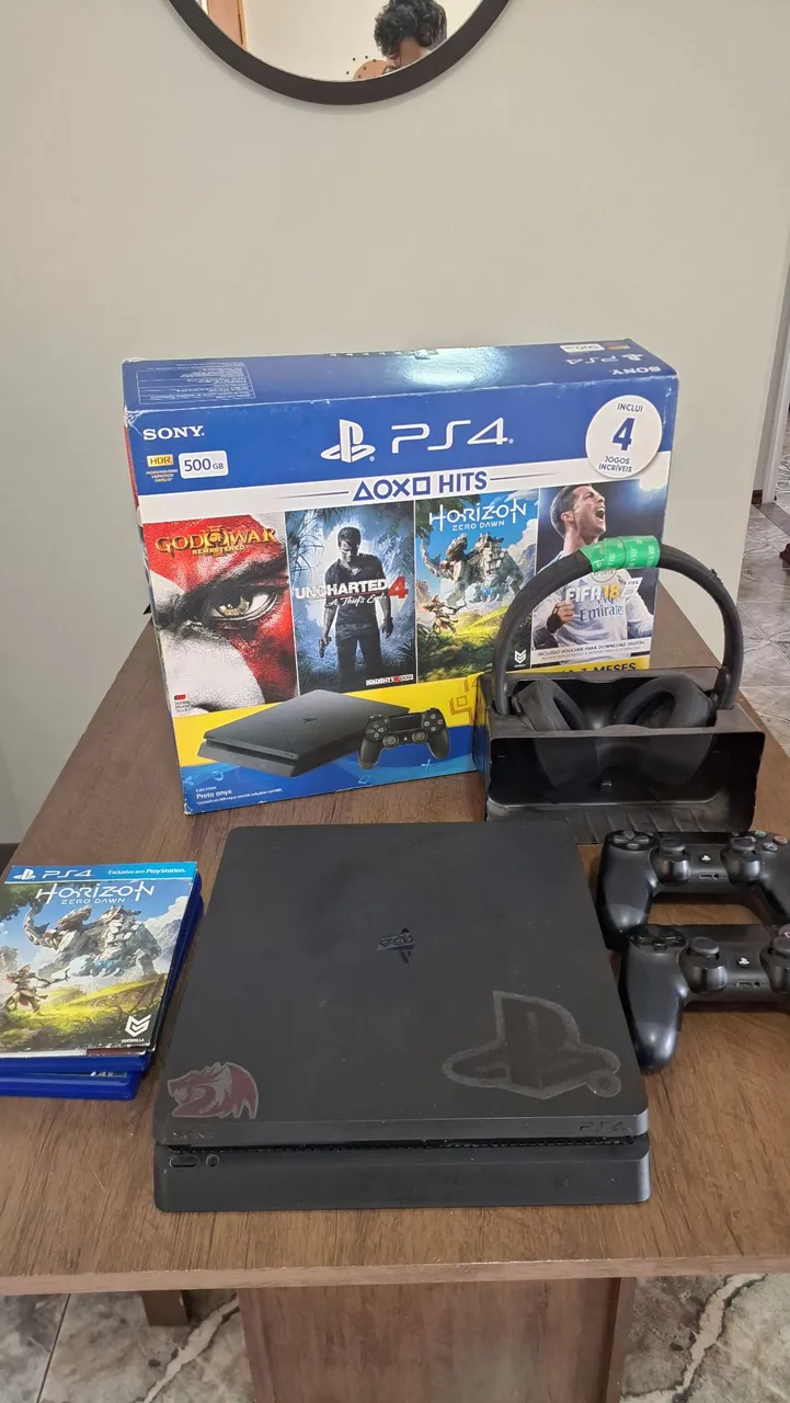 PlayStation 4 (PS4) com Jogos e Acessórios