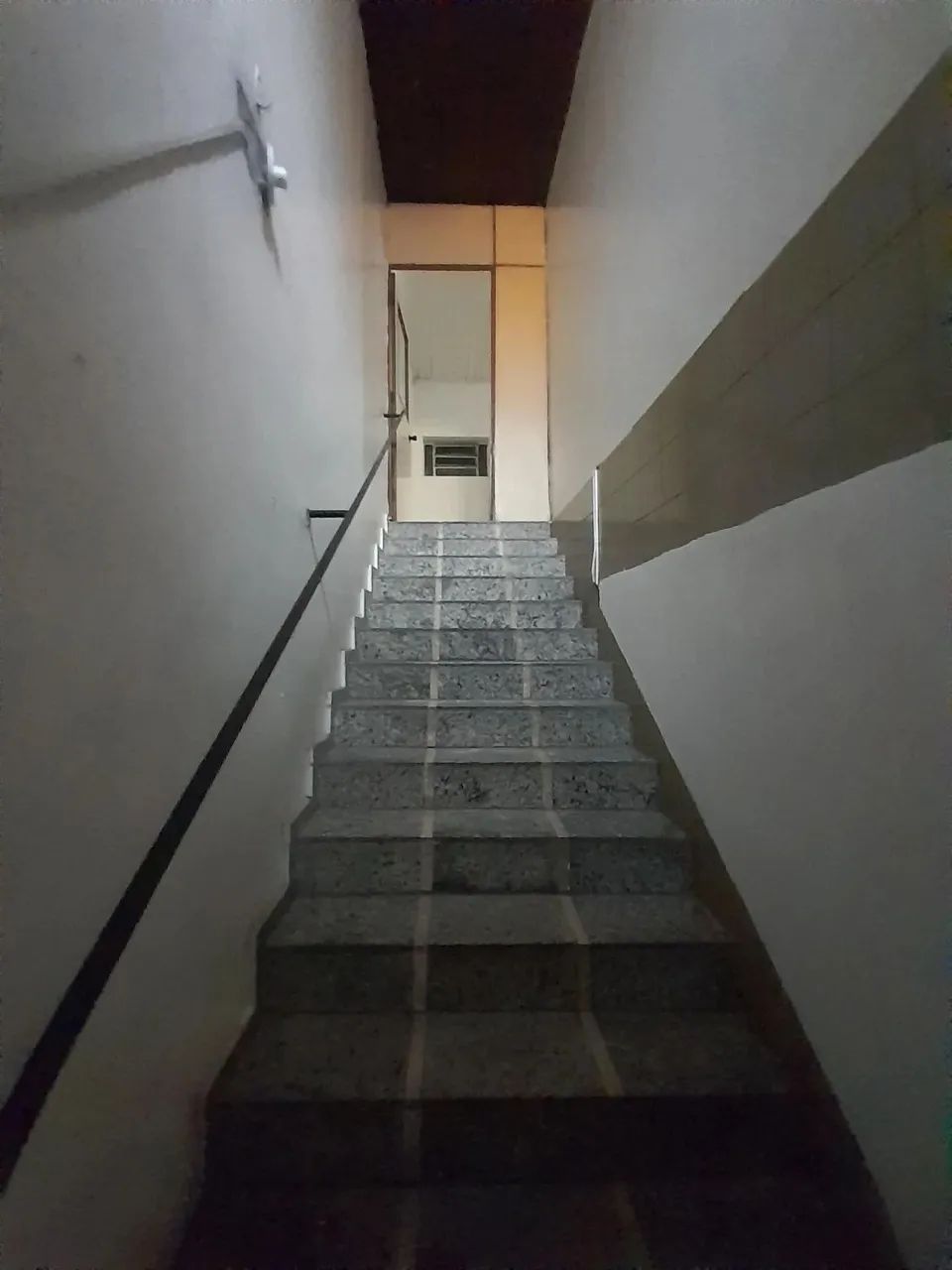 Prédio 02 Pavimento 250m² antigo "Doublê" com vitrine para a Rua J Malcher c/ Generalíssim - Foto 3