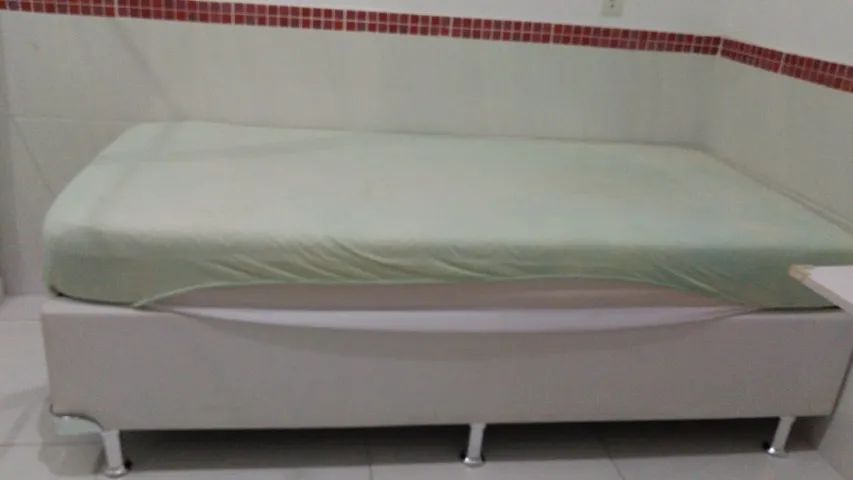 Cama de solteiro com base (sem baú)