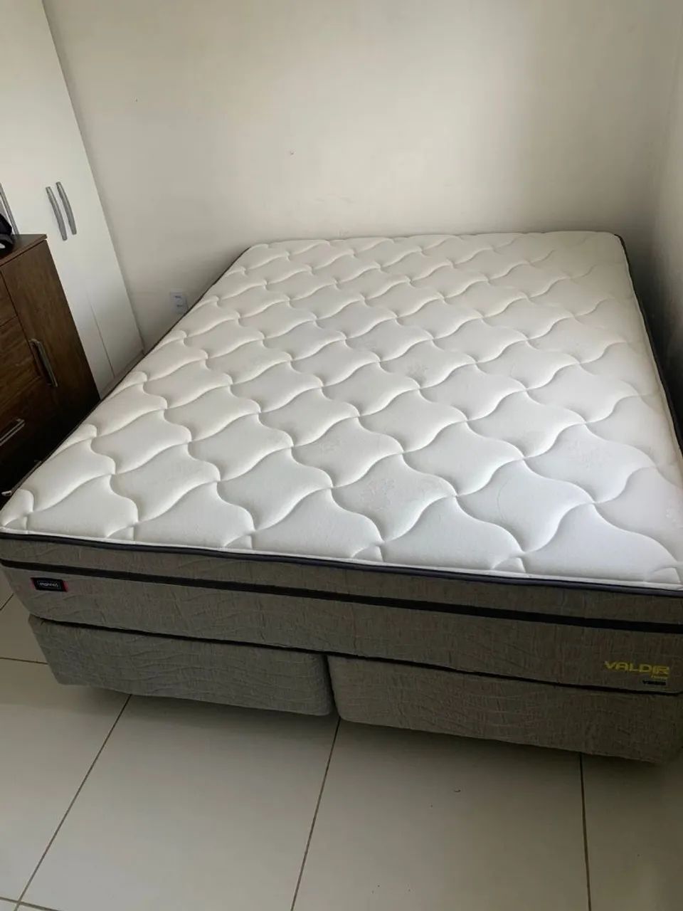 Cama Box Queen Seminova - Foto 2
