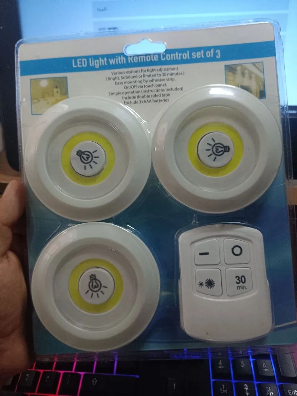LUZ DE LED COM CONTROLE REMOTO