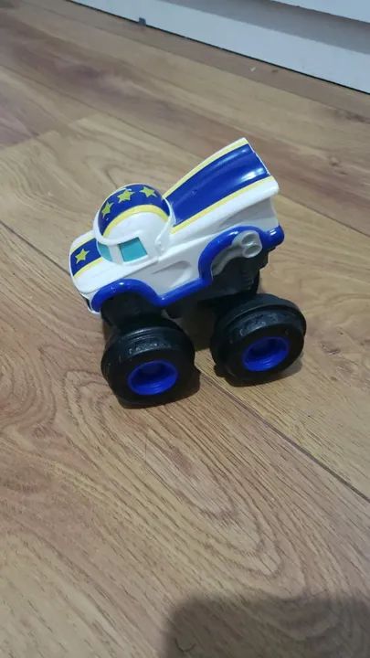 Carrinho Blaze Monster Machine Darrington, excelente estado 