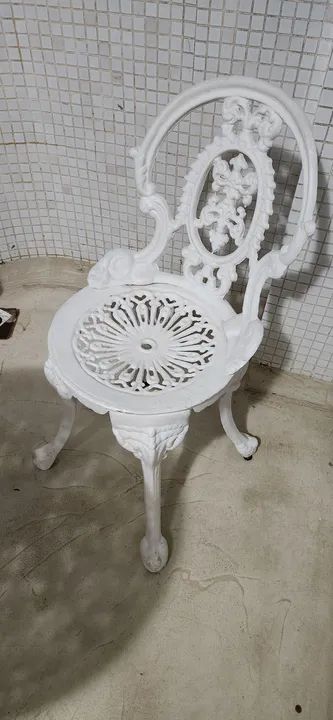 Mesa com tres cadeiras ferro - Foto 3