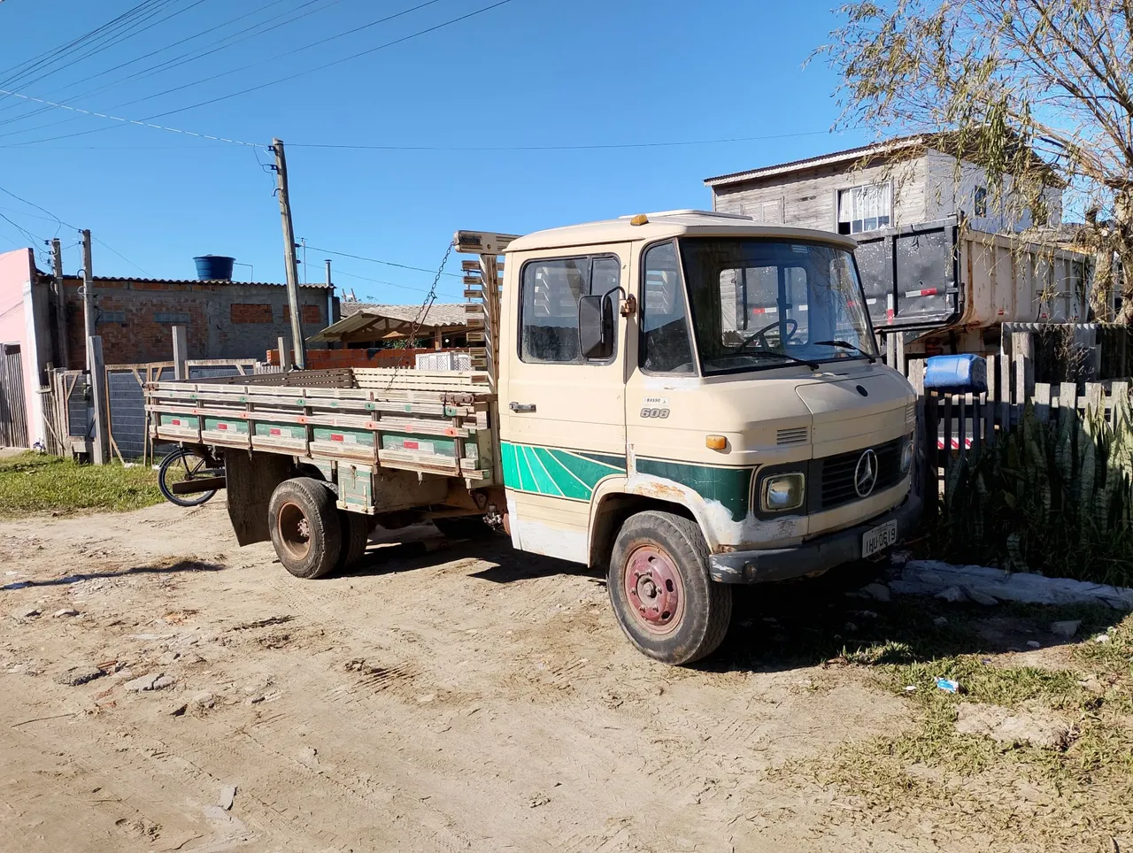MB 608 E