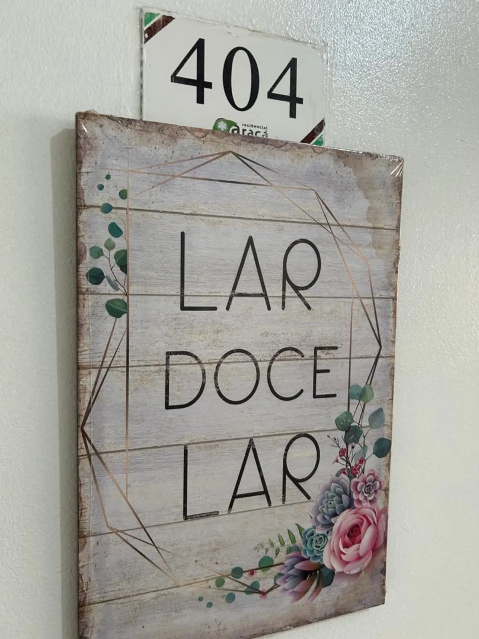 Aluga-se apartamento Araçá