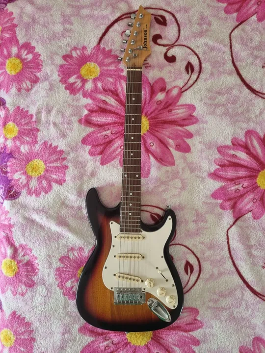 Guitarra Elétrica Johnson