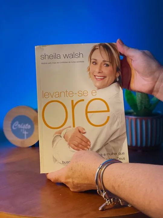 Livro  - Levante-se e Ore - Sheila Walsh