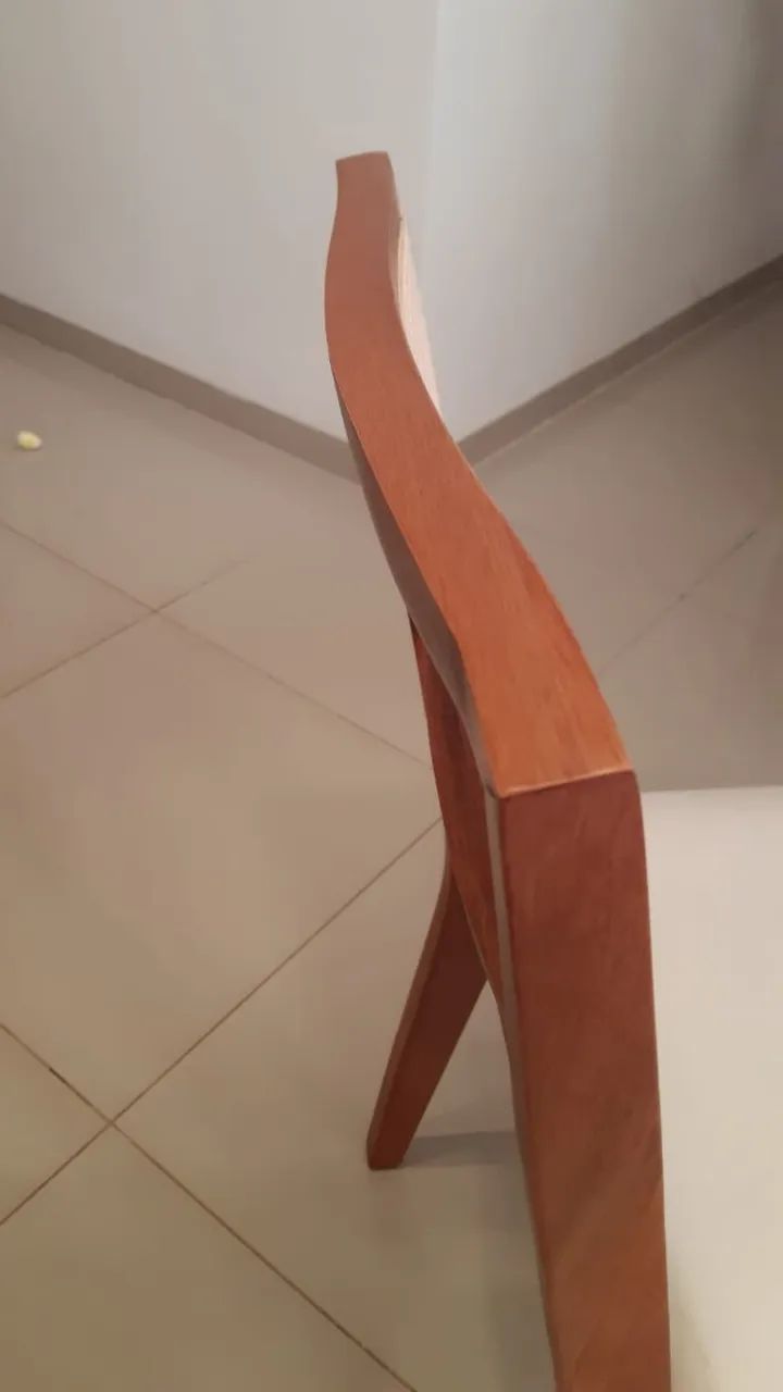 Cadeira de Telinha em Madeira Maciça de Eucalipto Bancos e