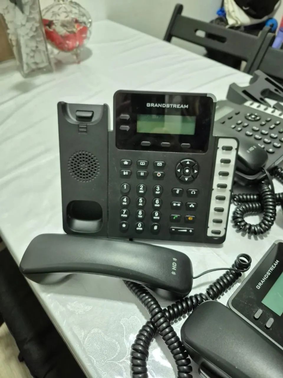Kit Telefone IP Grandstream GXP1630 HD - 3 Linhas, PoE, Display LCD, Profissional - Foto 4
