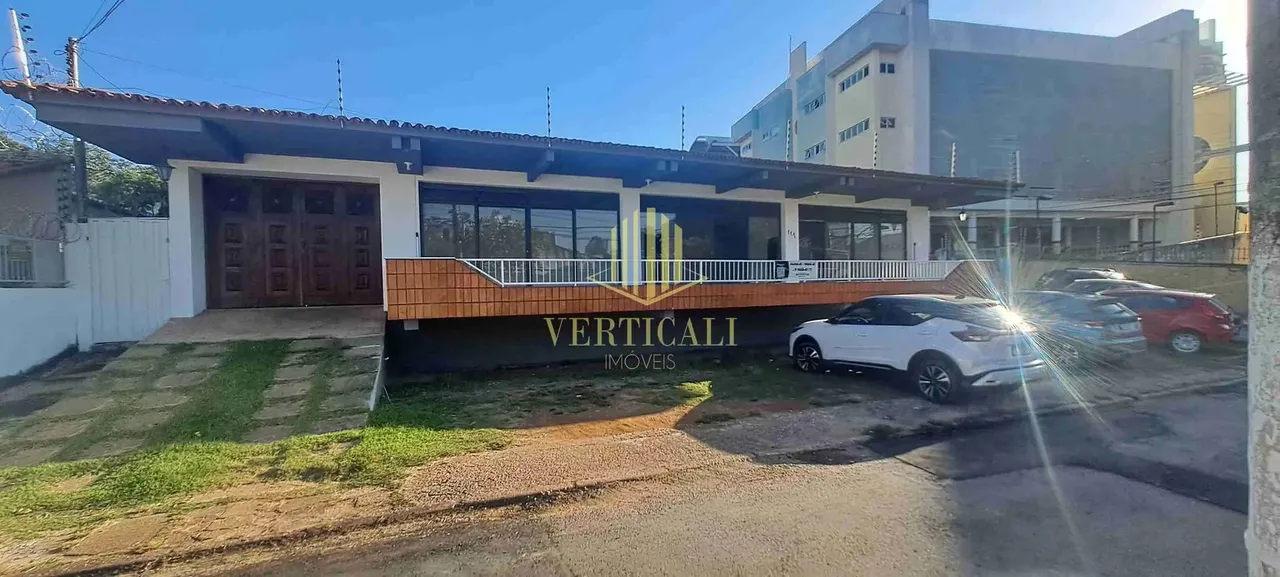 Casa padrão disponível para Locação, 515 m², Centro-Sul, Cuiabá, MT