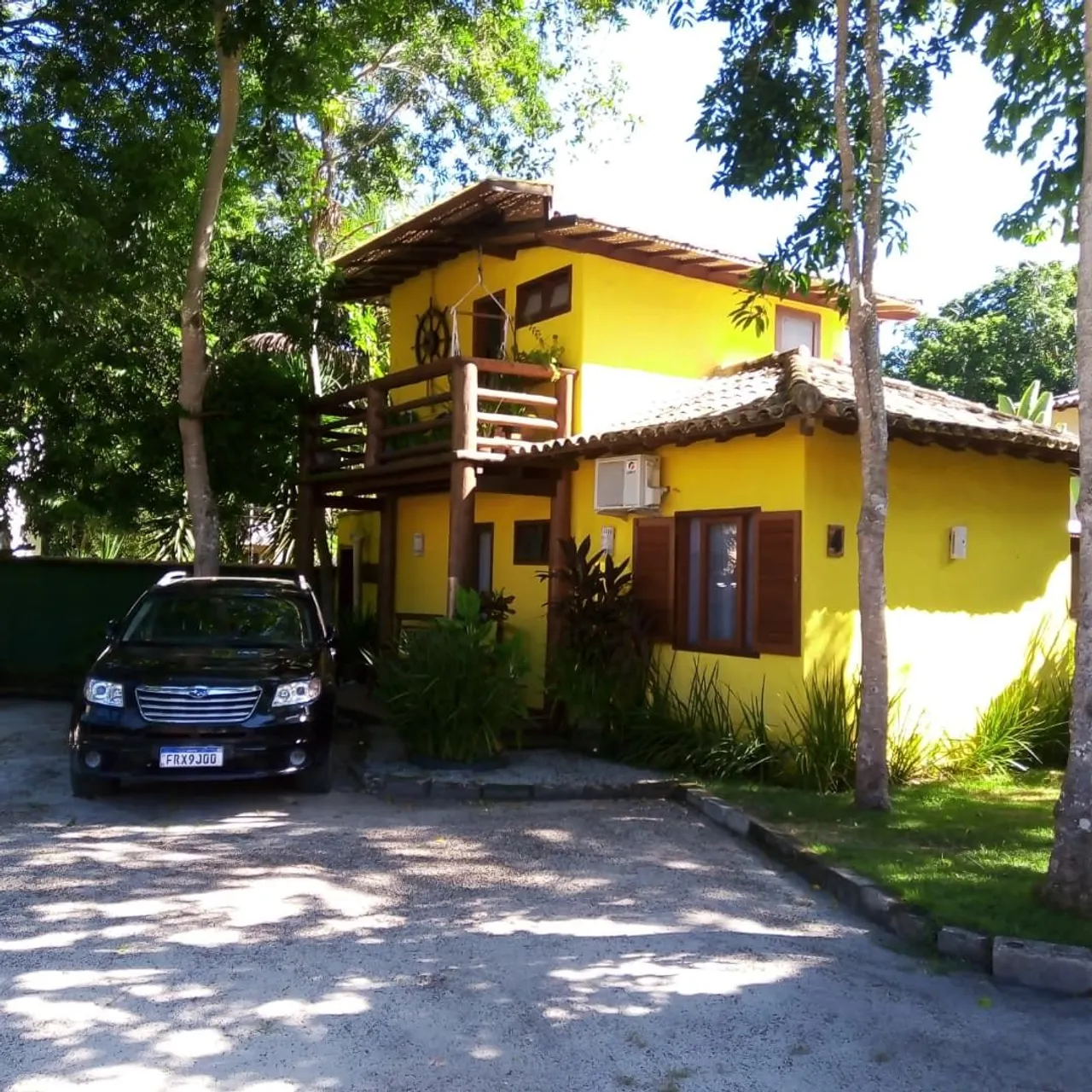 Casa a venda em condomínio