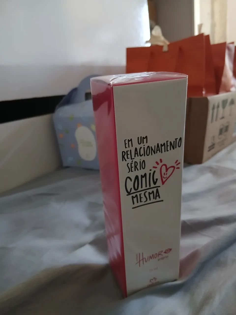 Perfume Humor - Em um relacionamento sério comigo mesma