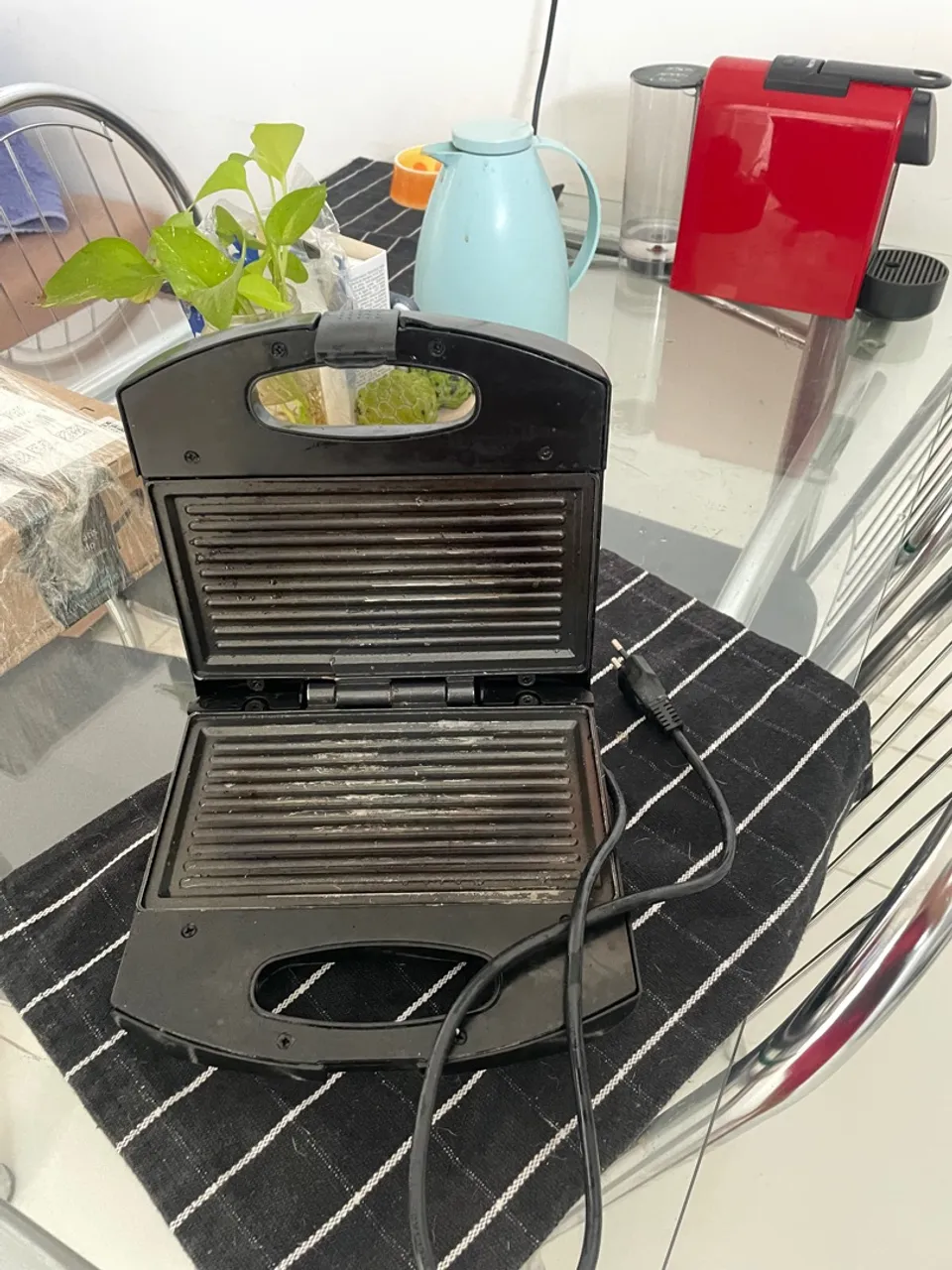 Sanduicheira/Grill Elétrico - Ideal para seu dia a dia!