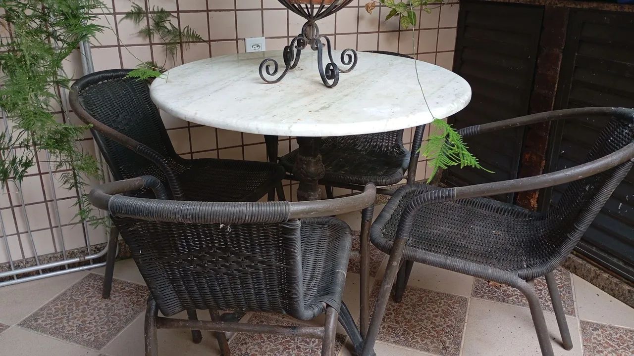 Mesa de ferro fundido com mármore Redonda com Detalhes - Foto 4