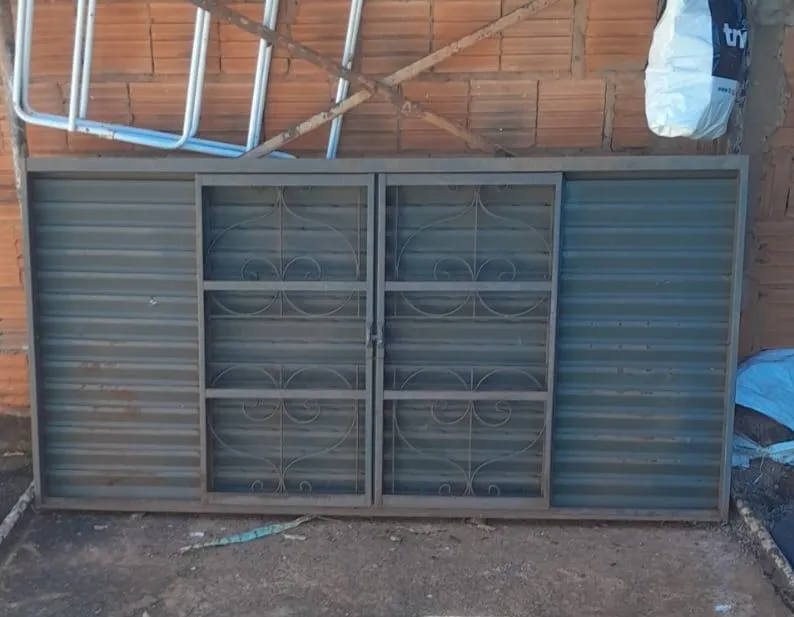 Janela nova 2 m de comprimento 1 de largura